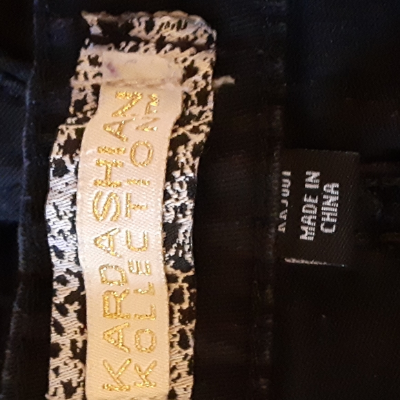 Kardashian Kollection The Kim black stretch classic 5 pocket jeans size 8 EUC… - Picture 6 of 10
